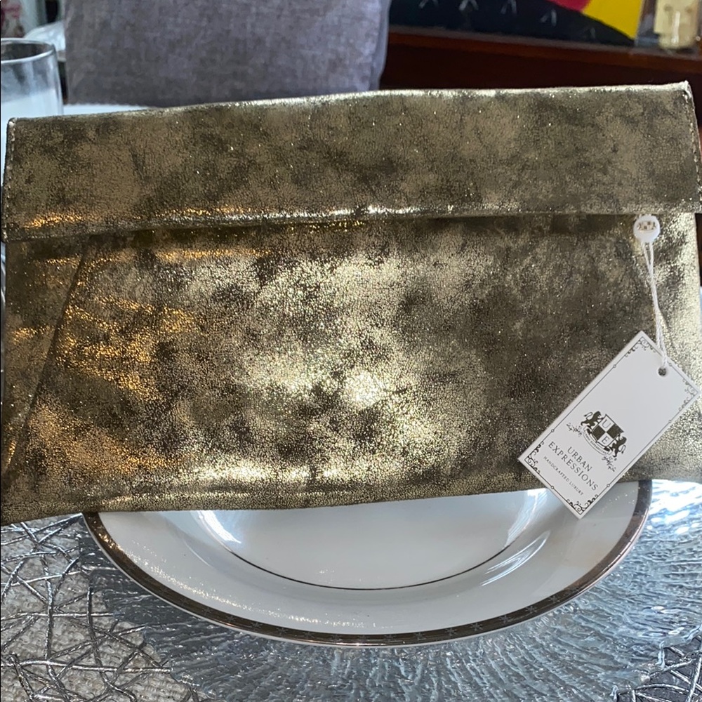 URBAN EXPRESSIONS Gold distressed clutch